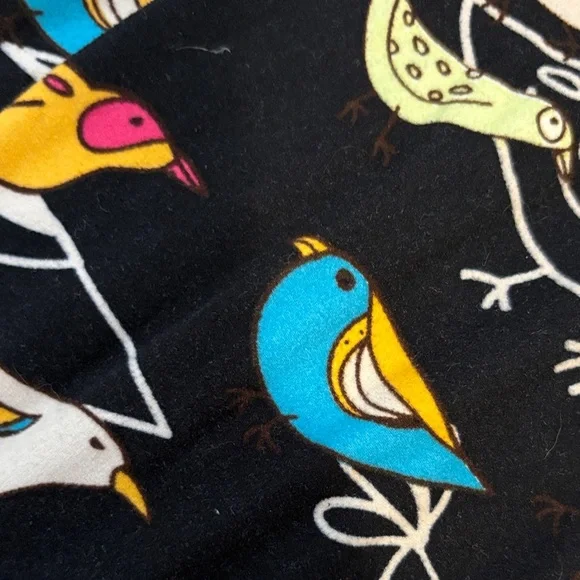 Black Bird Print Leggings - Colorful Bird Pattern - Picture 3 of 4